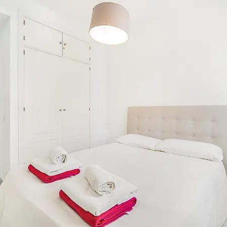 דירה Real Golden Mile - 3 Bedroom
