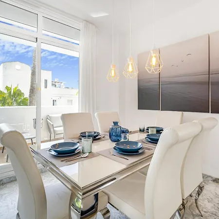 דירה Real Golden Mile - 3 Bedroom