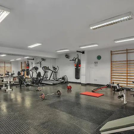 Апартаменты Real Golden Mile - 4 Bedroom By Finest *