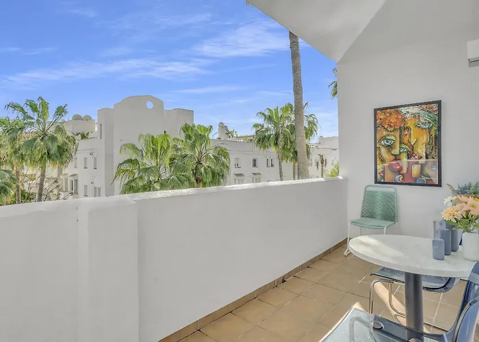 Διαμέρισμα Real Golden Mile - 4 Bedroom By Finest