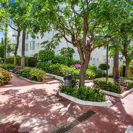Real Golden Mile - 3 Bedroom Apartment *
