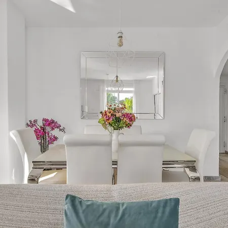 Real Golden Mile - 4 Bedroom By Finest *