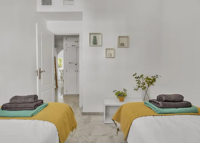 Real Golden Mile - 4 Bedroom By Finest *